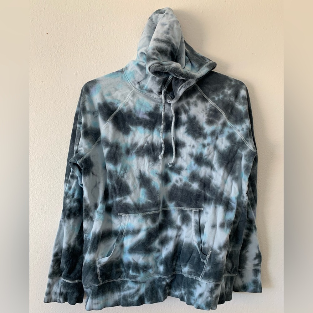 Self tye-dyed hoodie